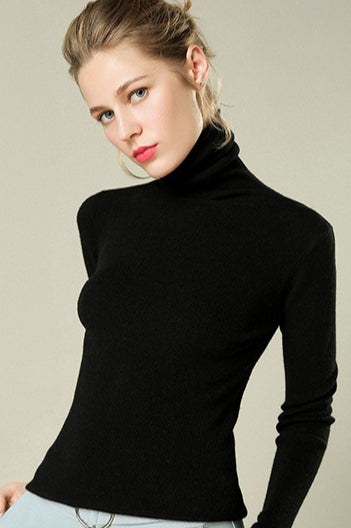 Well Tailored Top with a Graceful Silhouette