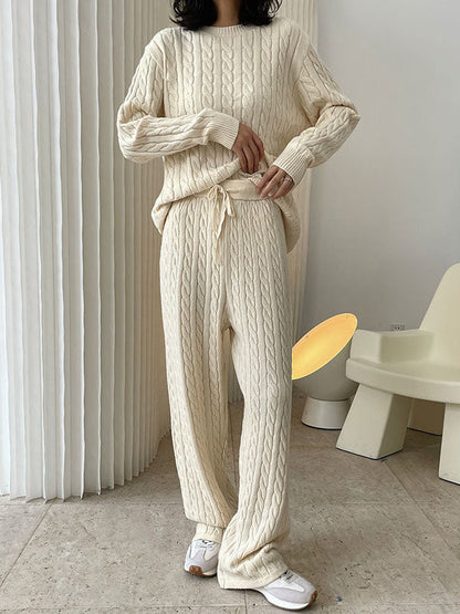 Elegantly Styled Pants for Everyday Wear
