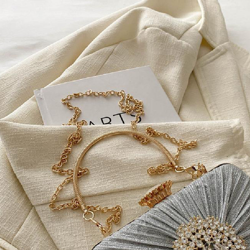 Classic Vintage Bag with a Flattering Fit