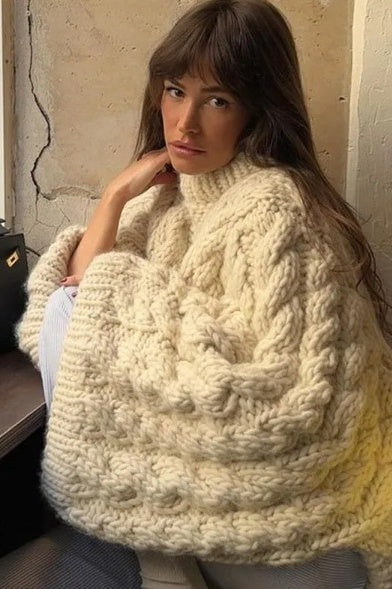 Effortlessly Elegant Sweater with a Timeless Design