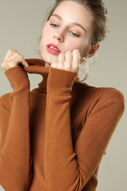 Well Tailored Top with a Graceful Silhouette