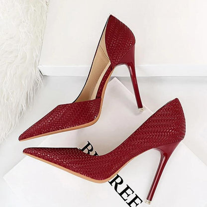 Classic Vintage Heels with a Flattering Fit