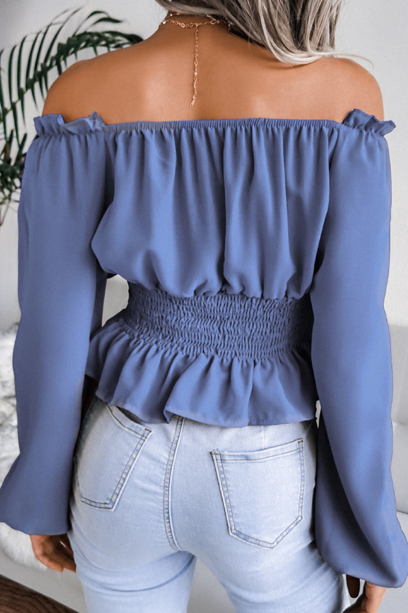 Effortlessly Elegant Top with a Timeless Design
