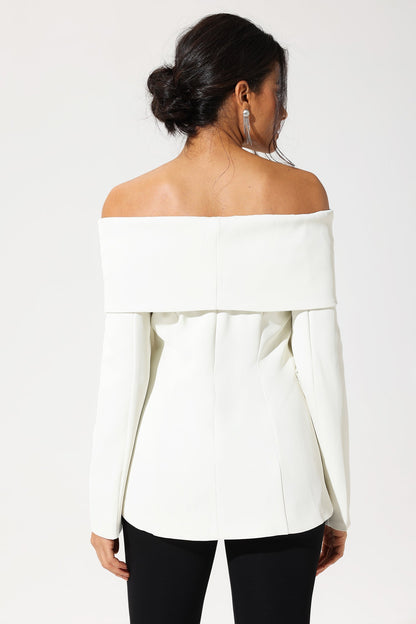 Gracefully Styled Garment for Any Occasion