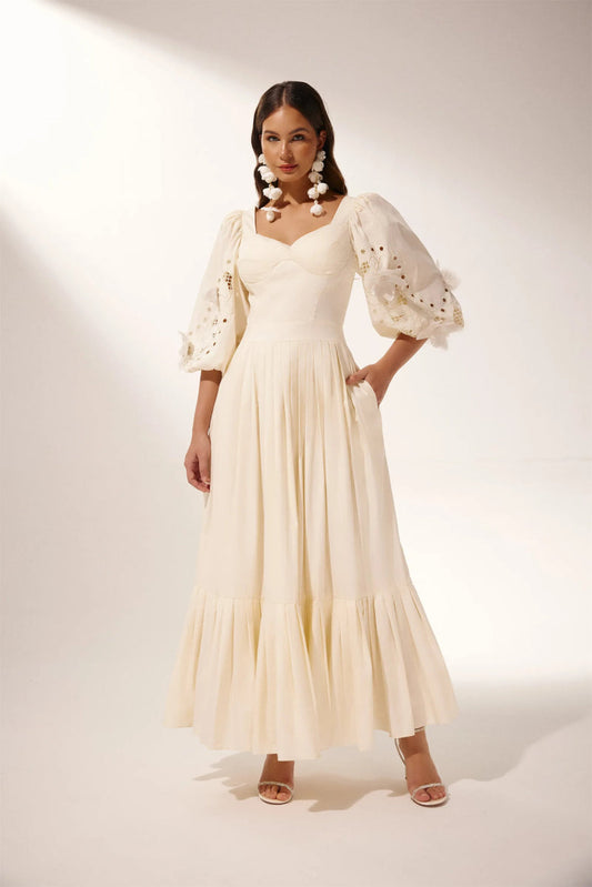 Sophisticated Dress with a Clean Classic Look
