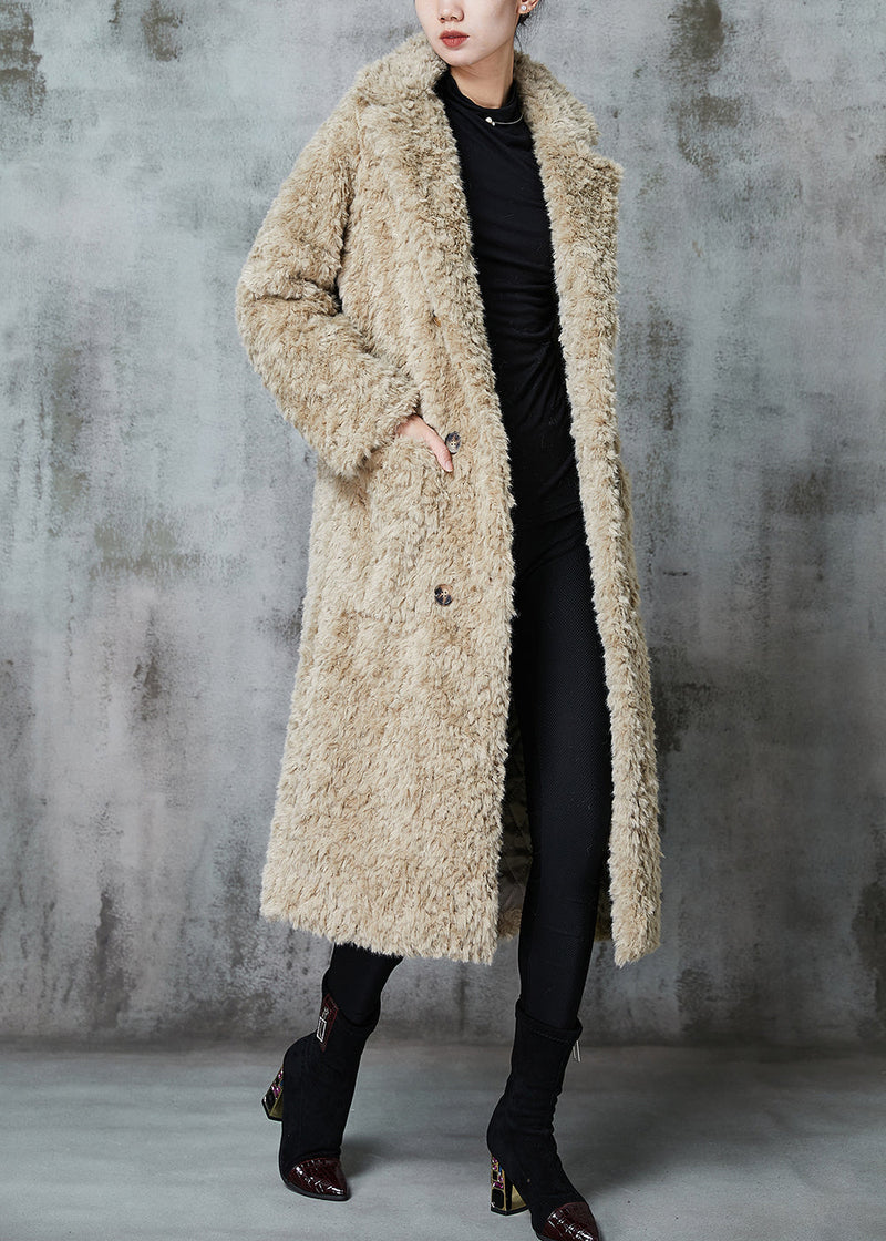 Elegantly Styled Coat for Everyday Wear