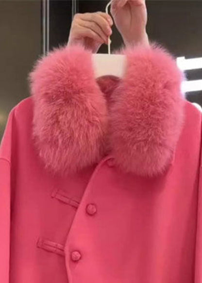 Beautifully Finished Coat in a Timeless Design