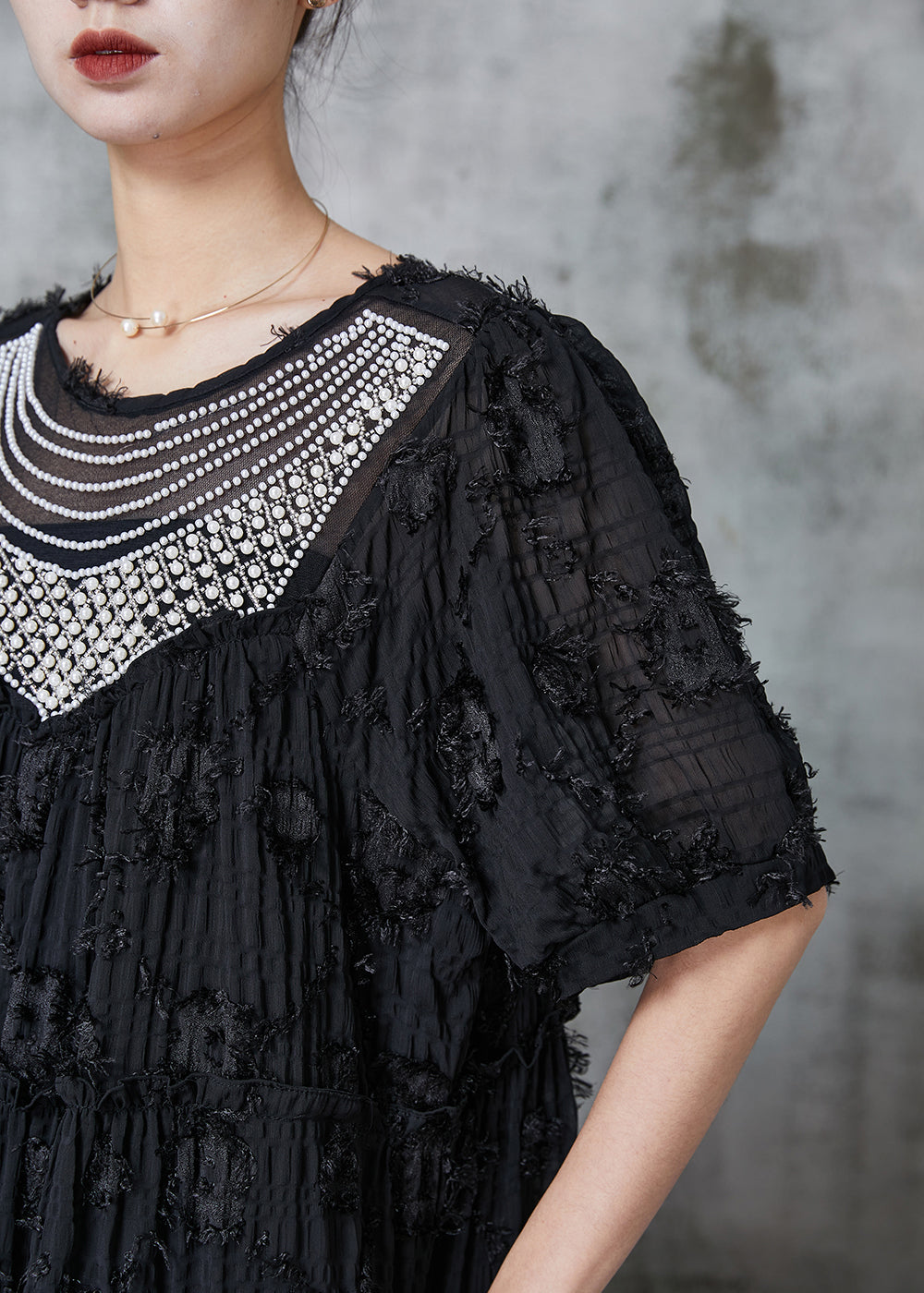 Beautifully Finished Dress in a Timeless Design