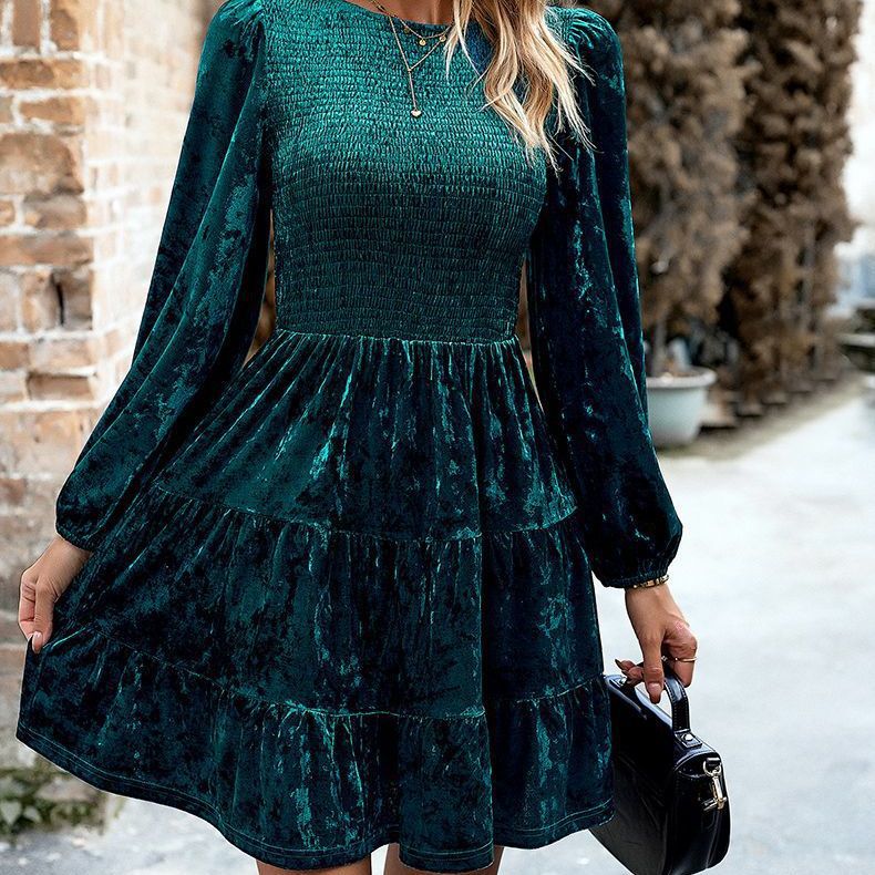 Gracefully Styled Dress for Any Occasion
