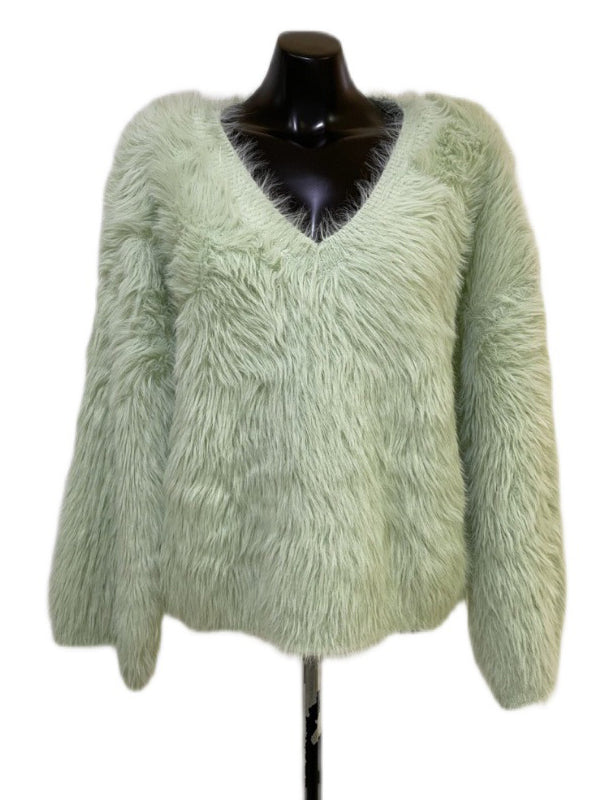 Polished Sweater with an Effortless Classic Look