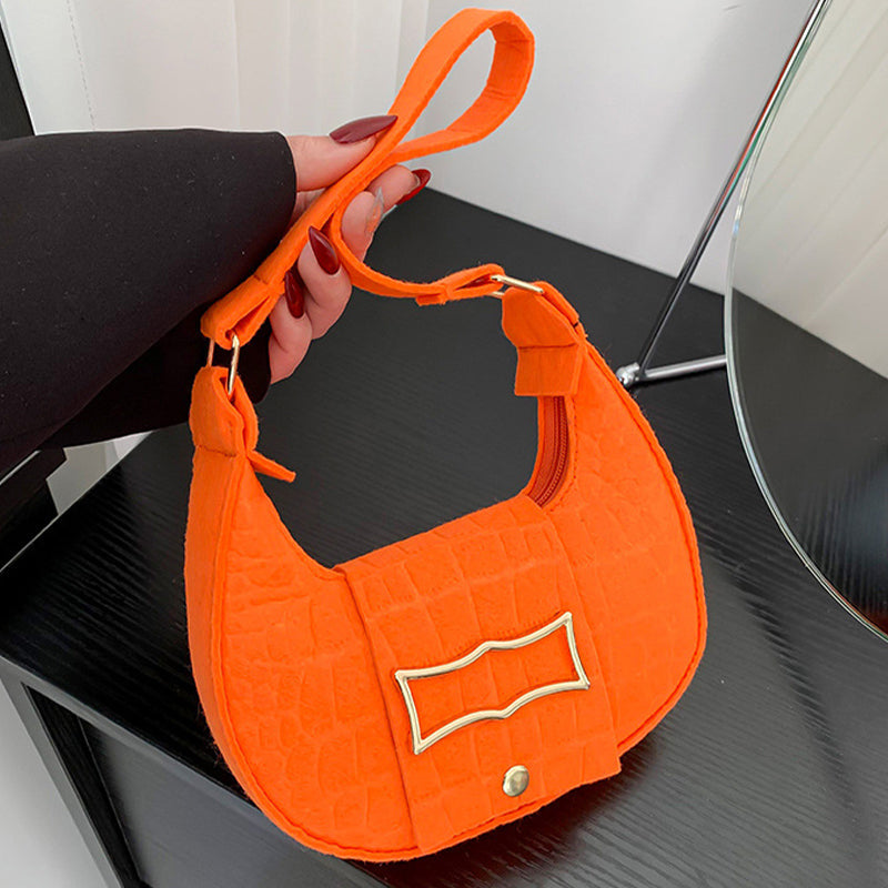 Sophisticated Bag with a Clean Classic Look