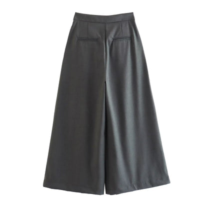 Beautifully Crafted Pants in a Classic Style