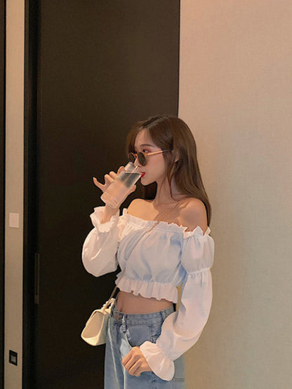 Classic Vintage Blouse with a Flattering Fit