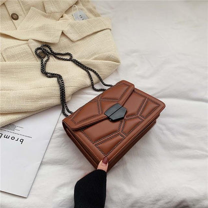 Beautifully Crafted Bag in a Classic Style