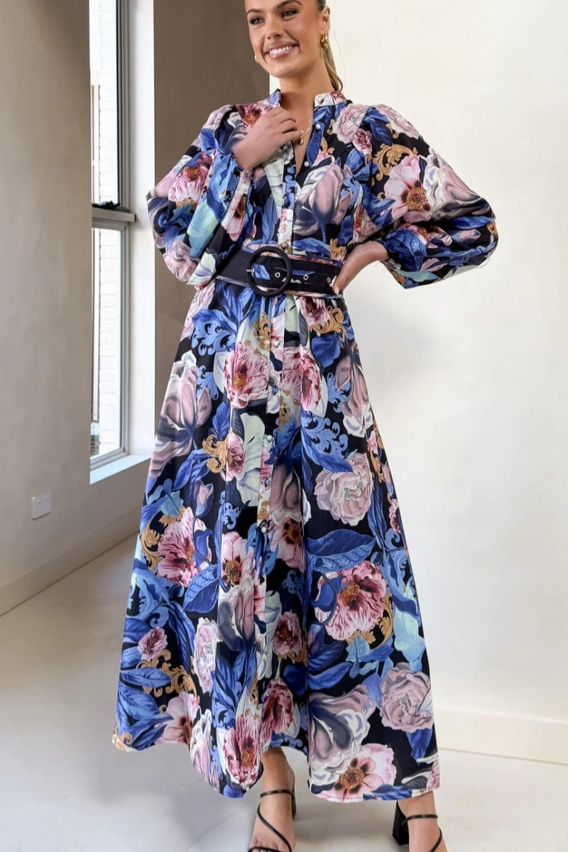 Classic Vintage Dress with a Flattering Fit