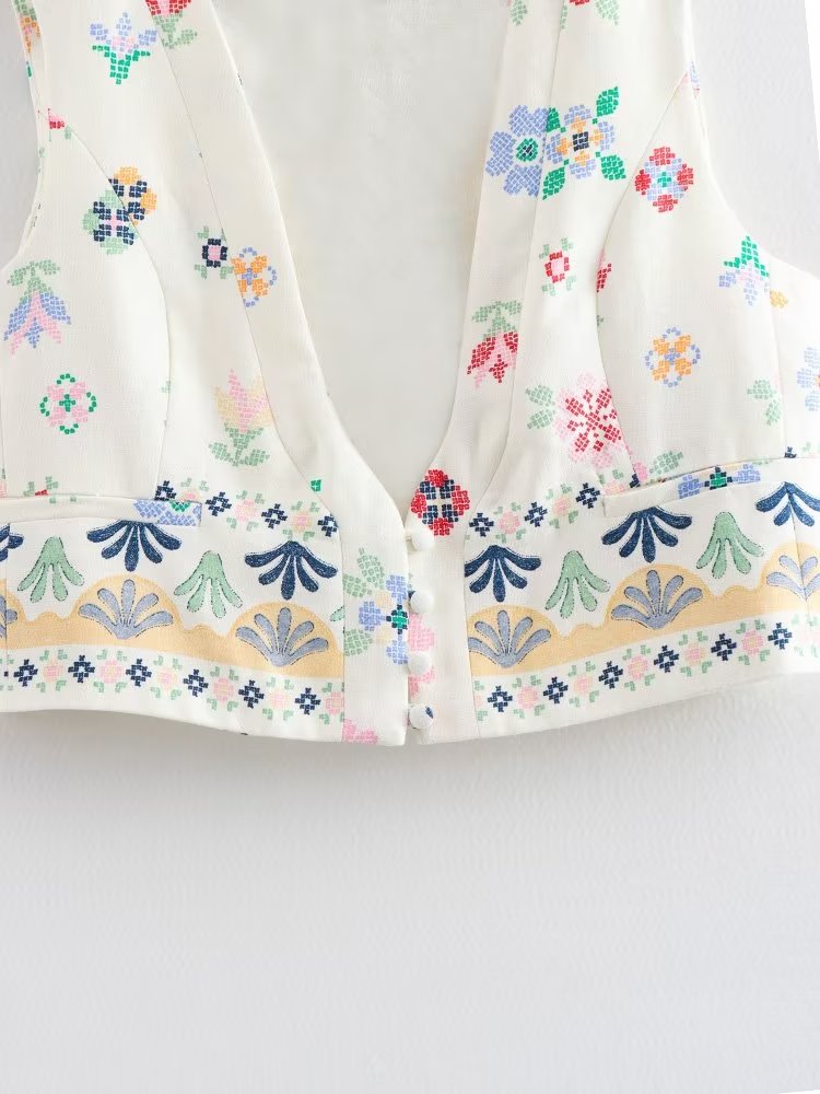 Beautifully Finished Garment in a Timeless Design