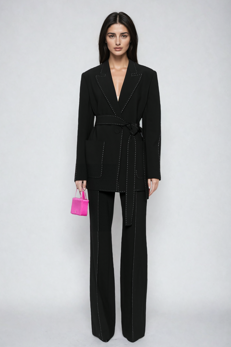 Well Tailored Pants with a Graceful Silhouette