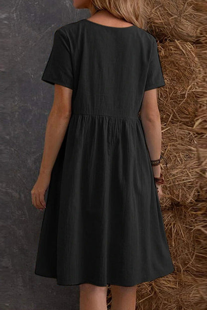 Classic Vintage Dress with a Flattering Fit