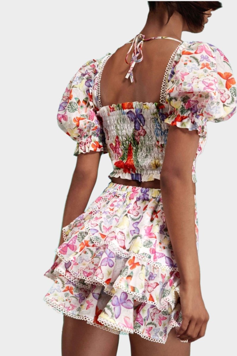 Gracefully Styled Garment for Any Occasion