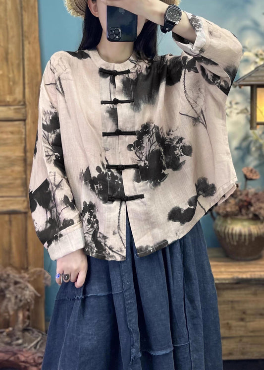 Well Tailored Coat with a Graceful Silhouette