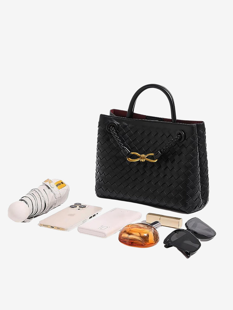 Beautifully Finished Bag in a Timeless Design