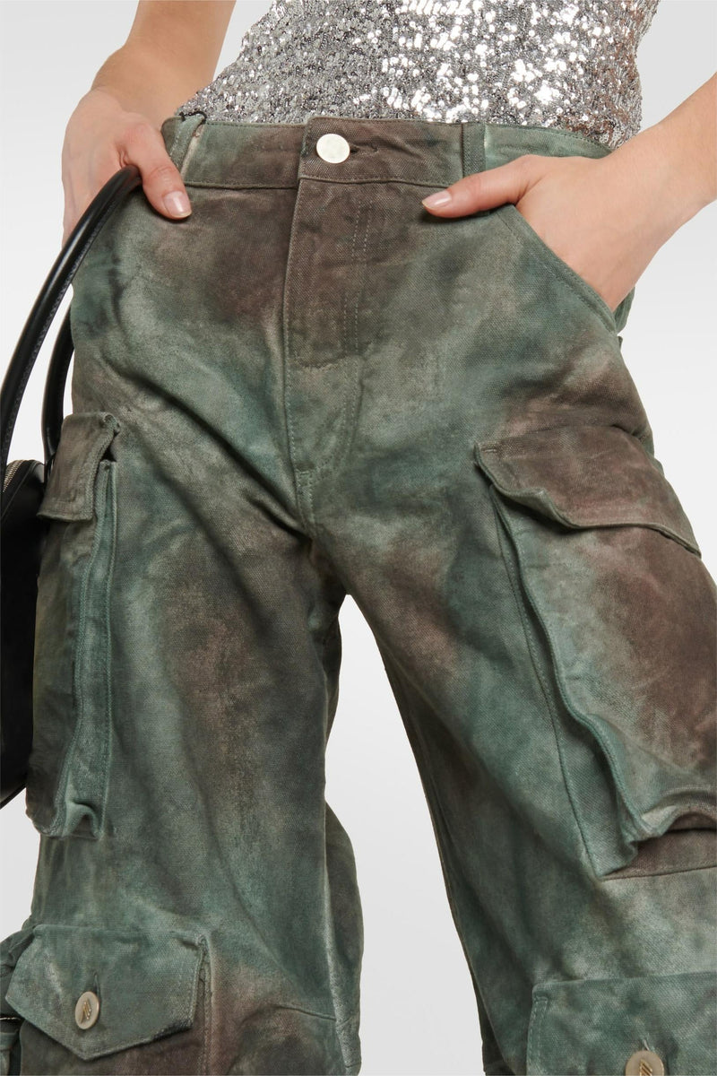 Beautifully Finished Garment in a Timeless Design