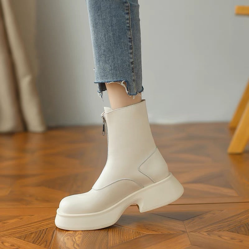 Elegantly Styled Boots for Everyday Wear