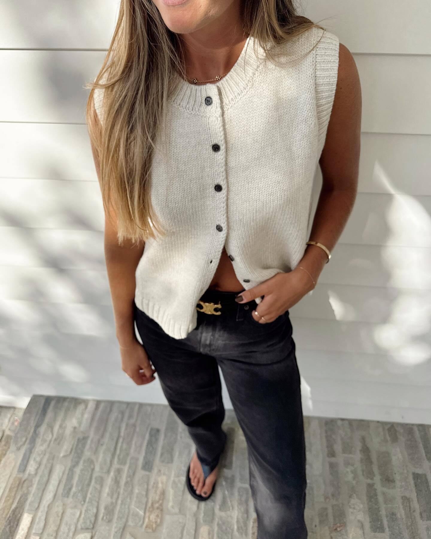 Effortlessly Elegant Garment with a Timeless Design