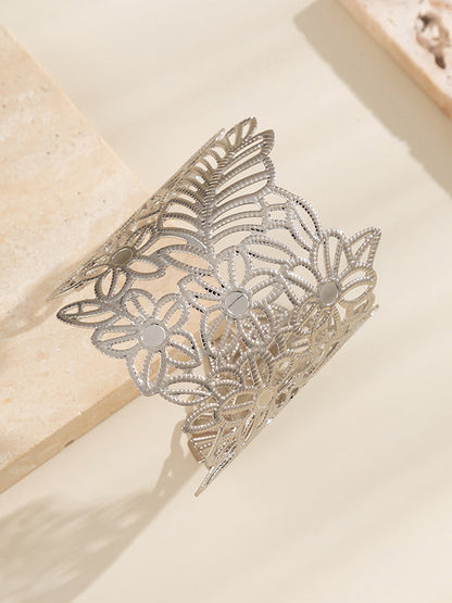 Beautifully Finished Garment in a Timeless Design