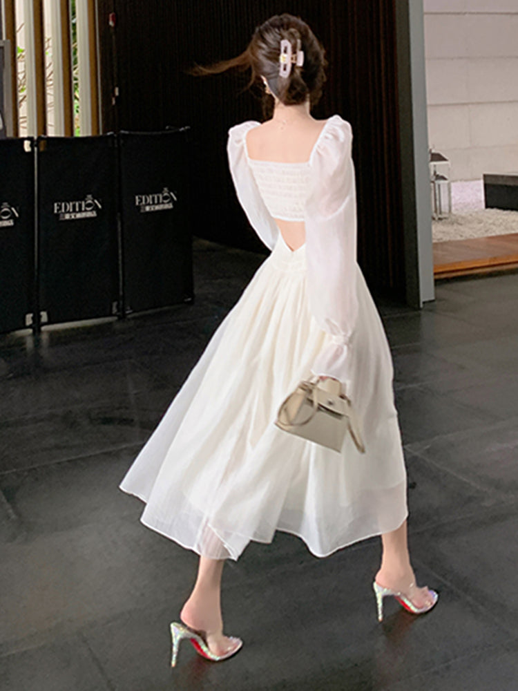 Classic Vintage Dress with a Flattering Fit