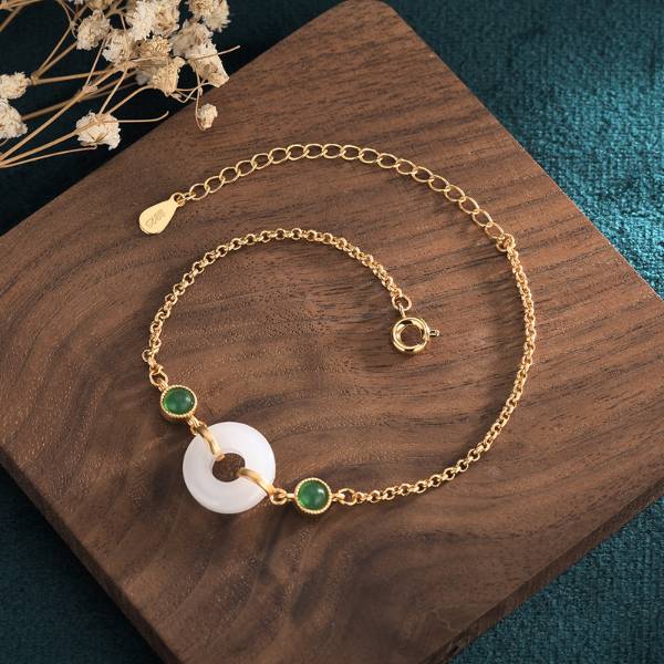 Beautifully Crafted Garment in a Classic Style