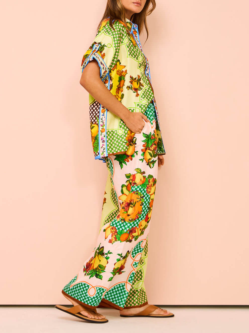 Well Tailored Pants with a Graceful Silhouette