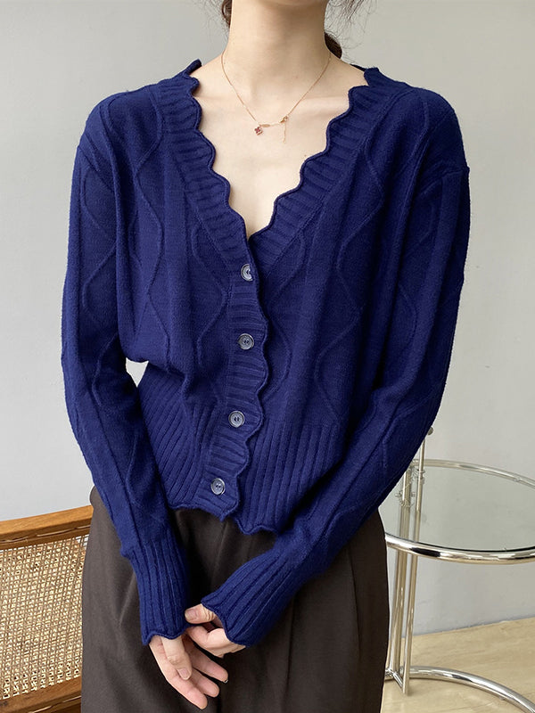 Well Tailored Cardigan with a Graceful Silhouette