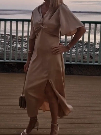 Beautifully Crafted Dress in a Classic Style