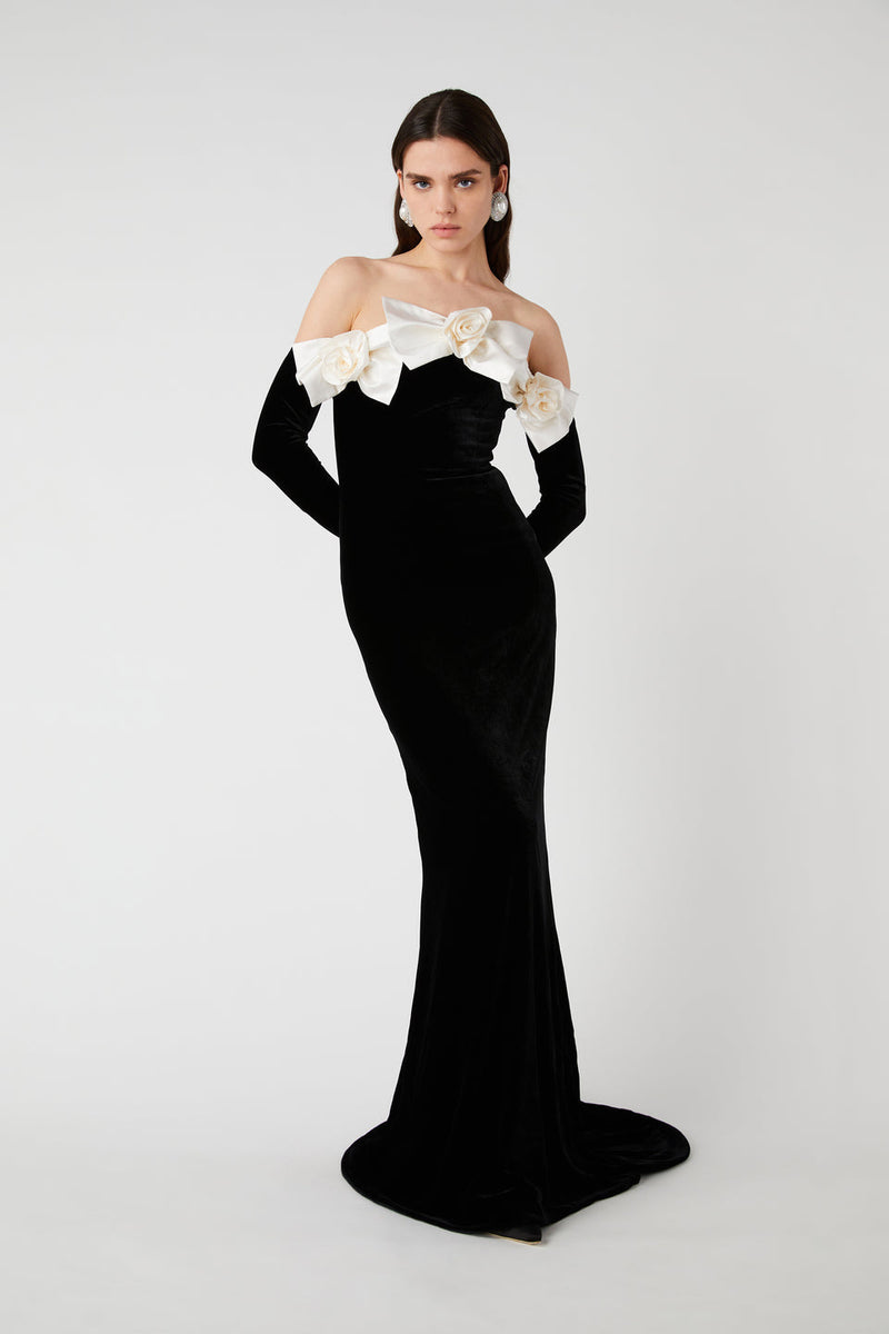 Gracefully Styled Dress for Any Occasion
