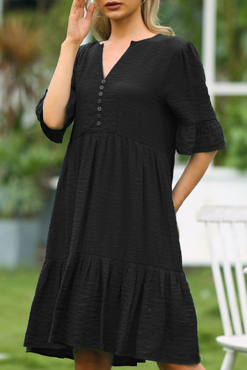 Beautifully Finished Dress in a Timeless Design