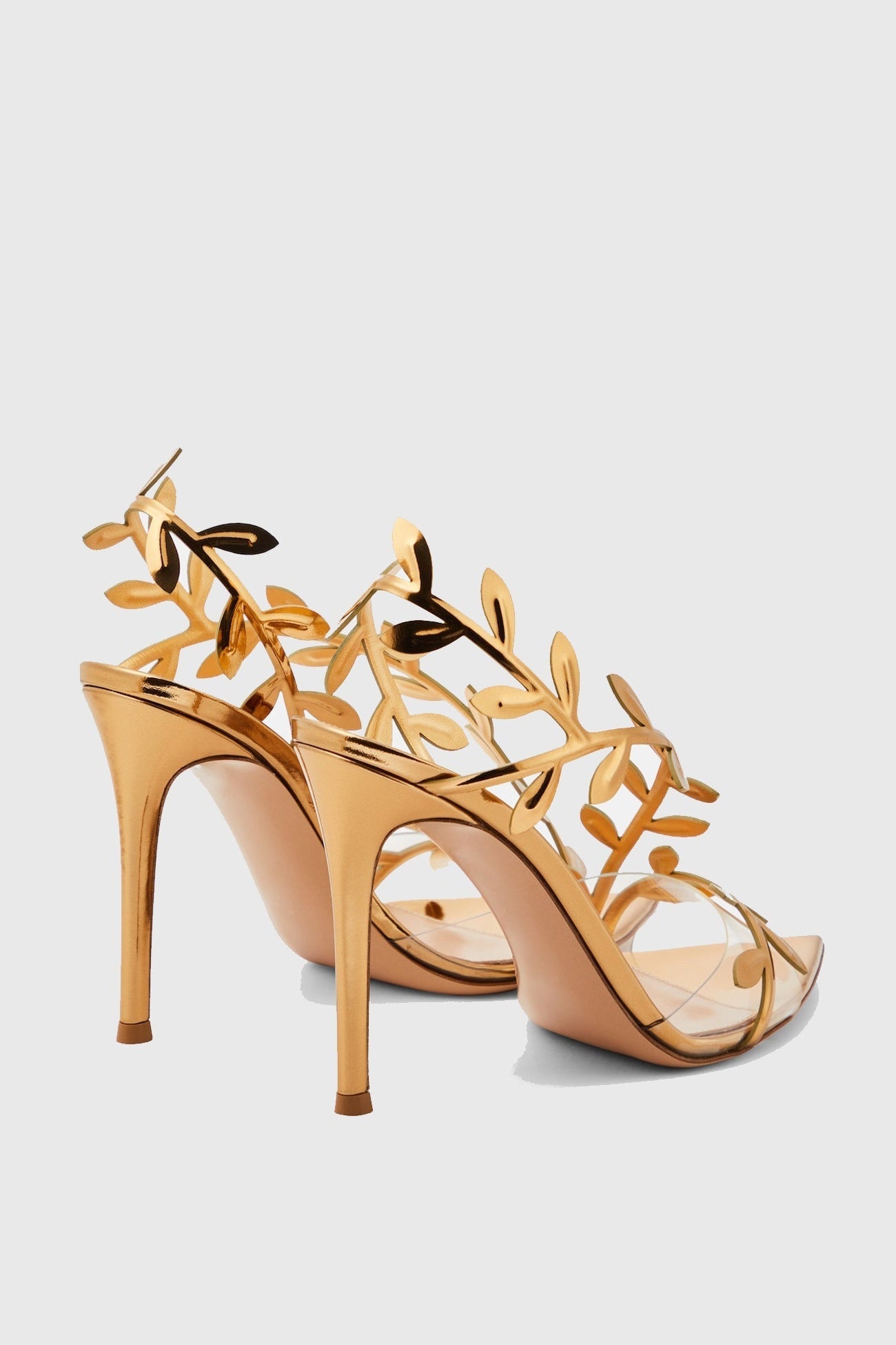 Beautifully Crafted Sandals in a Classic Style