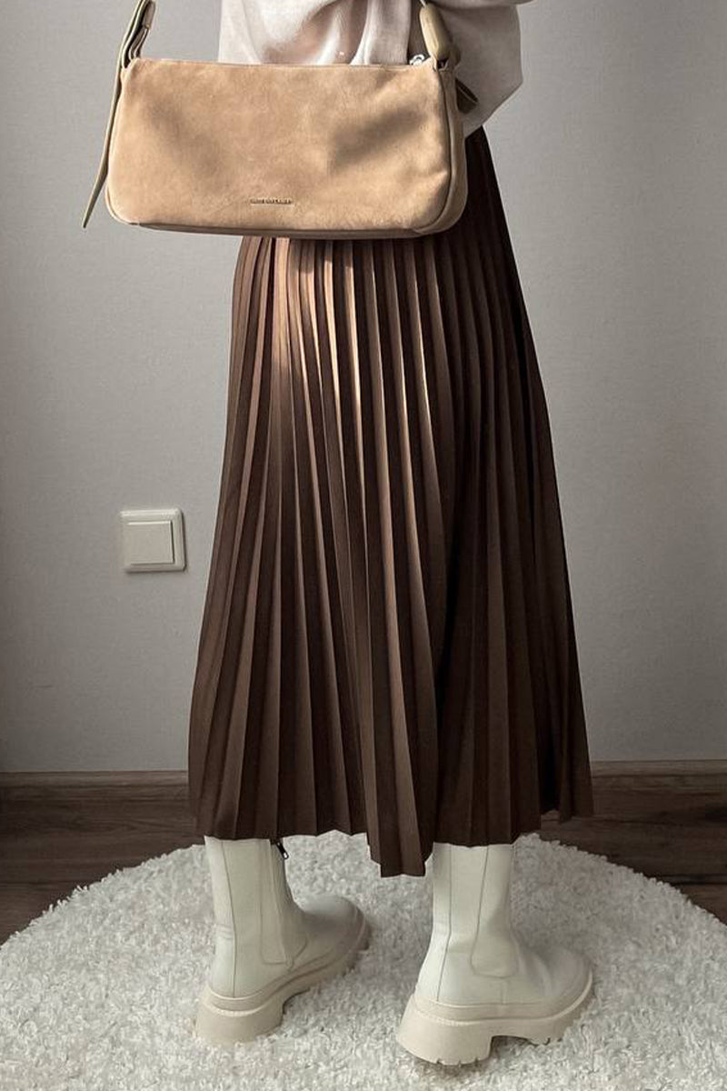 Beautifully Finished Garment in a Timeless Design