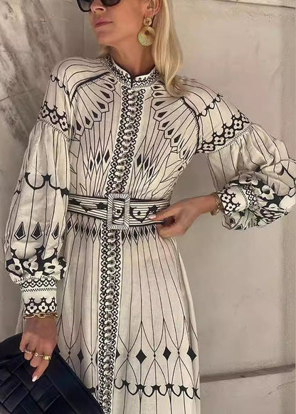 Classic Vintage Dress with a Flattering Fit