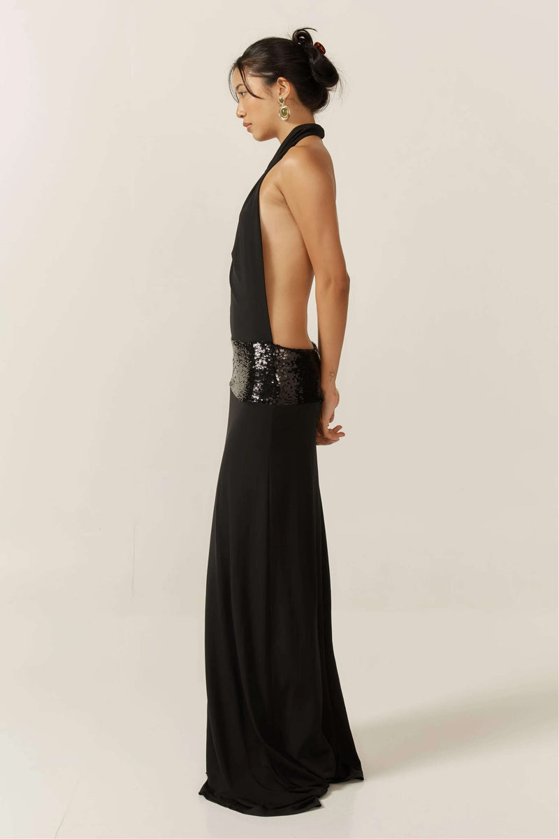 Beautifully Crafted Garment in a Classic Style