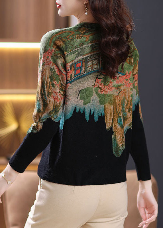 Well Tailored Sweater with a Graceful Silhouette