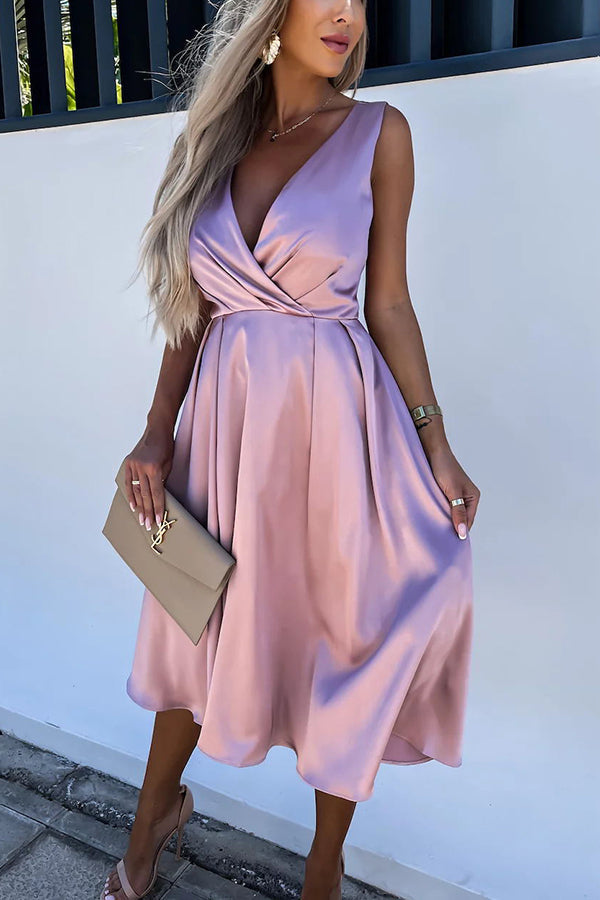 Sophisticated Dress with a Clean Classic Look