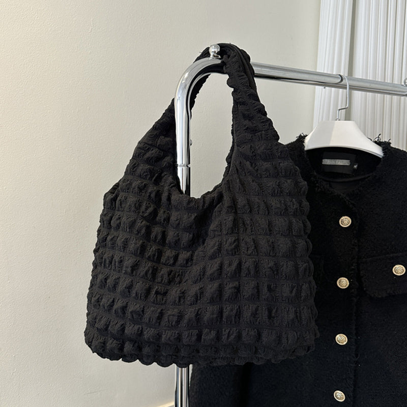 Sophisticated Bag with a Clean Classic Look