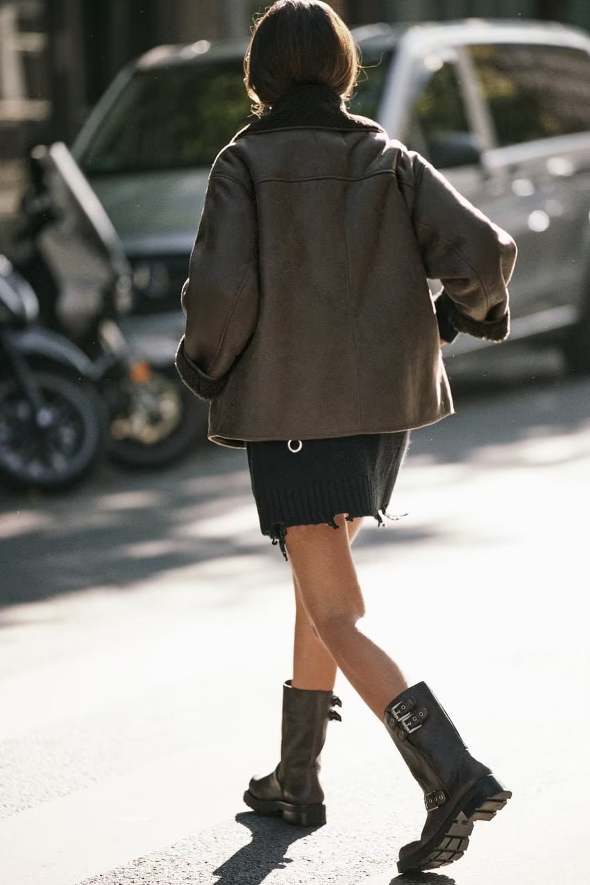 Well Tailored Jacket with a Graceful Silhouette