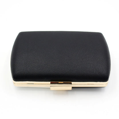 Sophisticated Bag with a Clean Classic Look