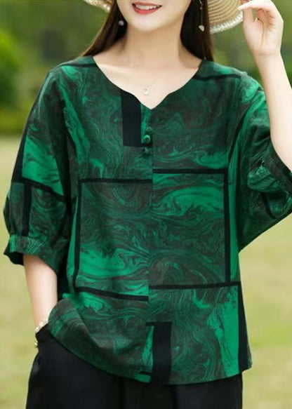 Classic Vintage Top with a Flattering Fit