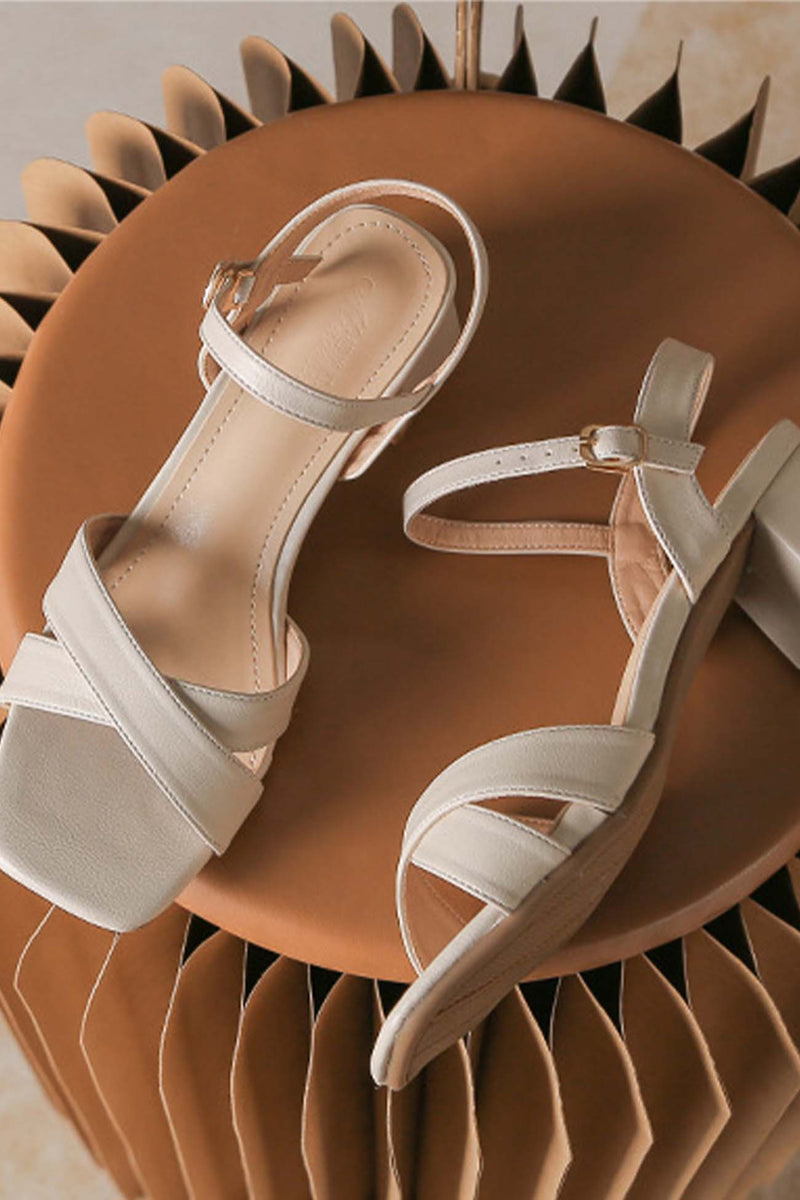 Polished Sandals with an Effortless Classic Look