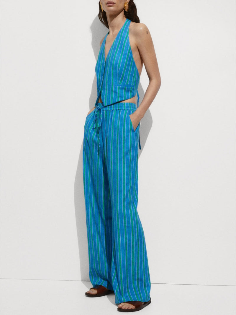 Elegantly Styled Trousers for Everyday Wear