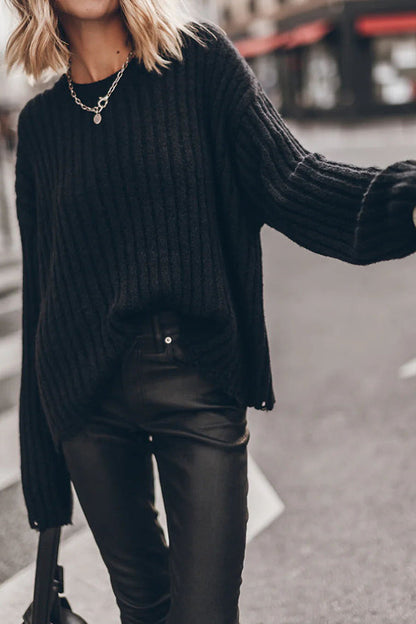Well Tailored Sweater with a Graceful Silhouette
