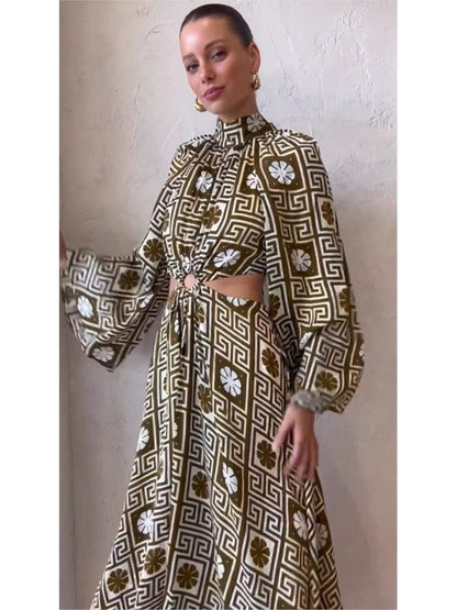 Beautifully Crafted Dress in a Classic Style